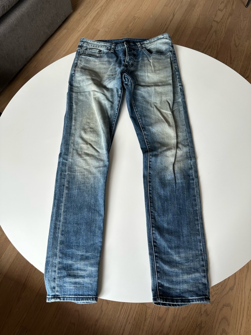 Men's Straight Leg Faded Blue Jeans